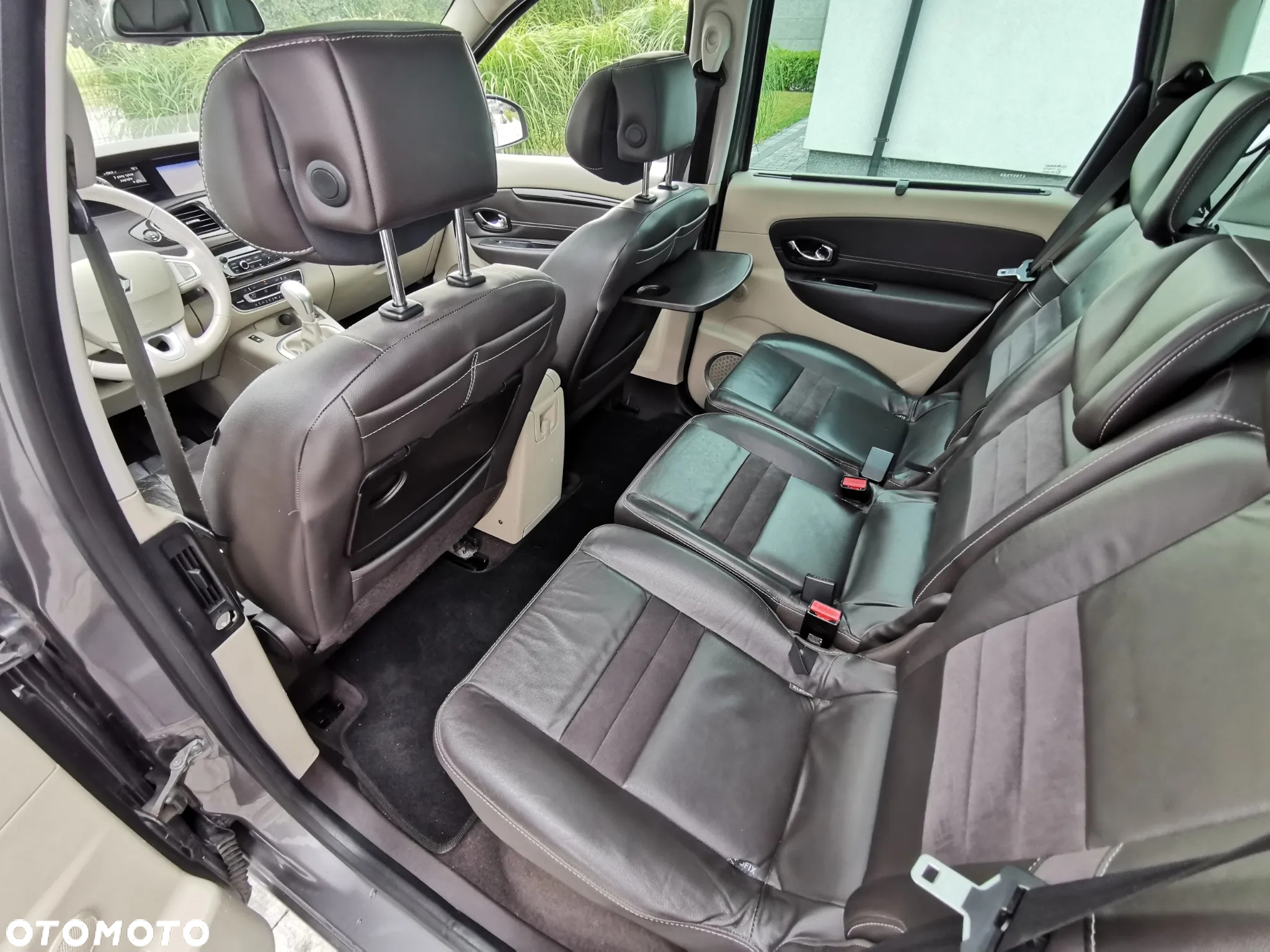 Renault Scenic 1.5dCi TomTom Edition EDC - 12