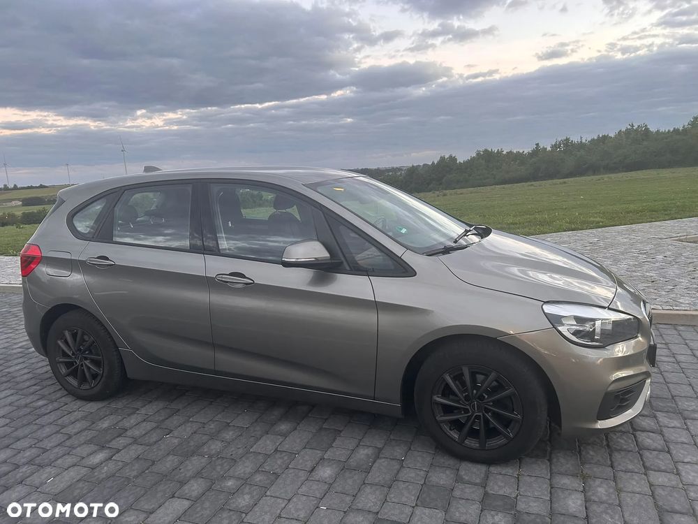 BMW Seria 2 218i - 1