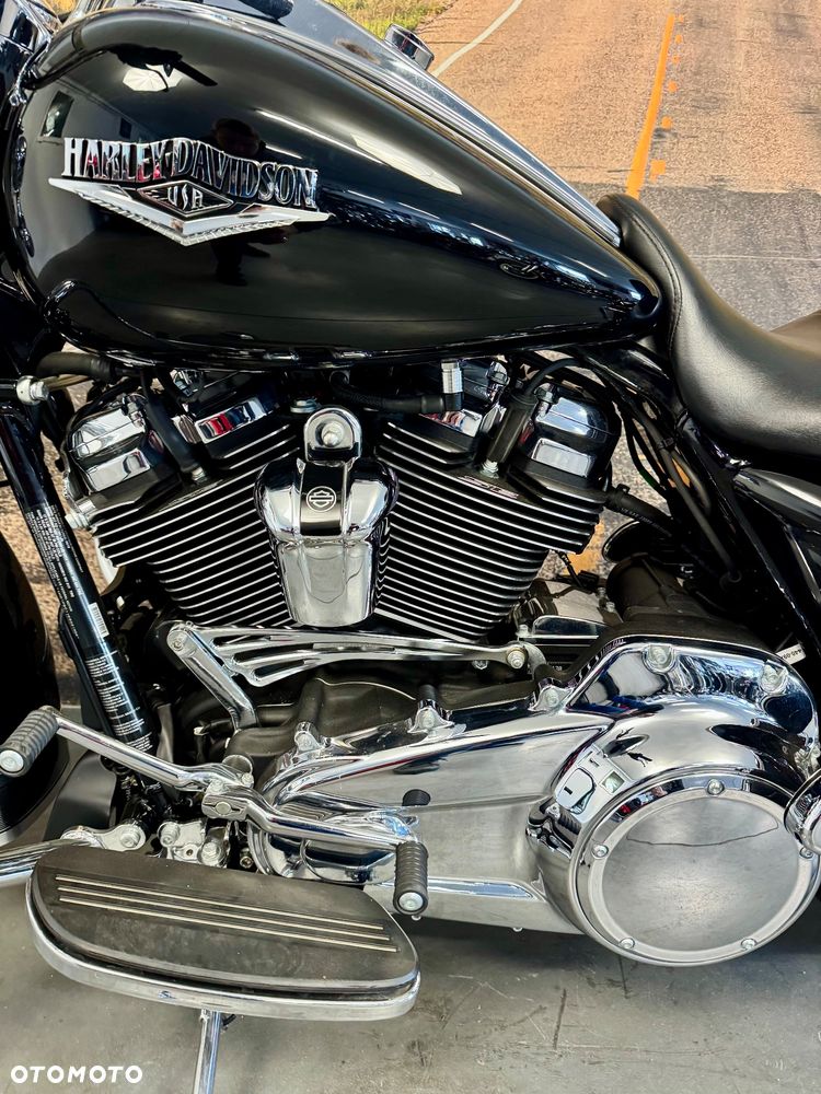 Harley-Davidson Touring Road King - 9