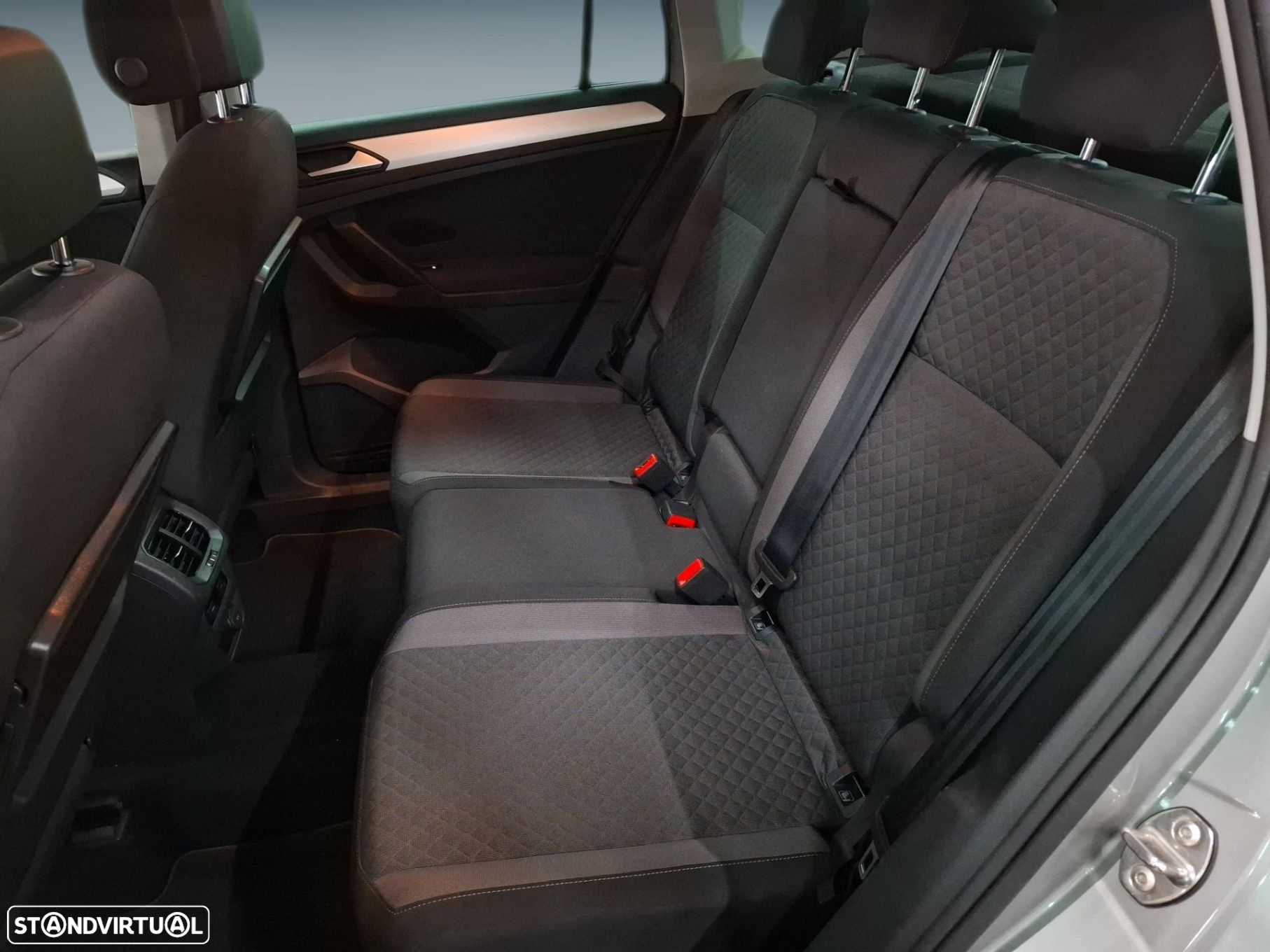VW Tiguan 1.5 TSI Confortline - 14