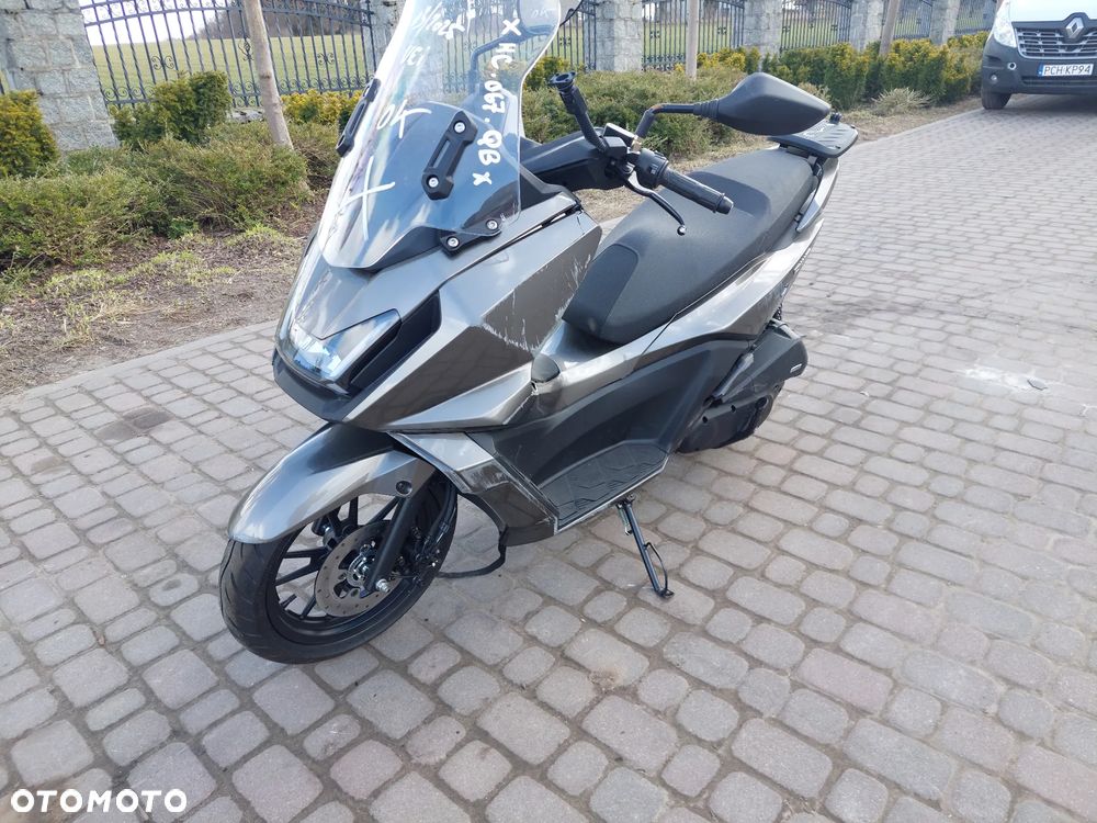 Kymco Skytown - 1