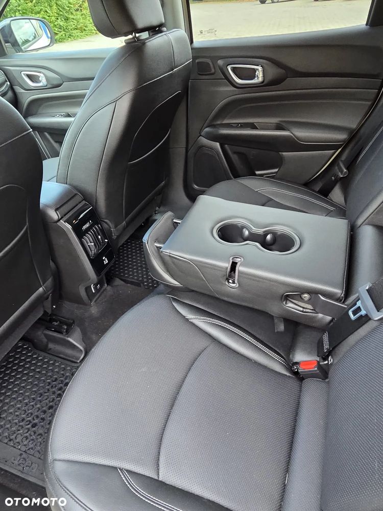 Jeep Compass - 12