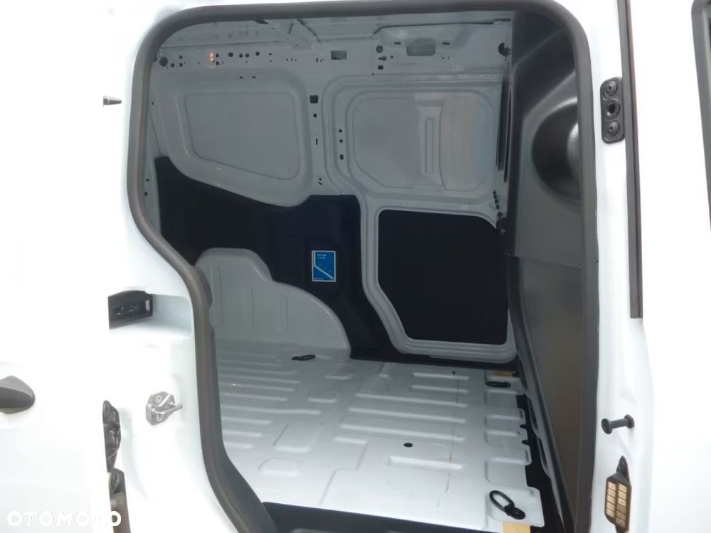 Ford Transit Courier - 9