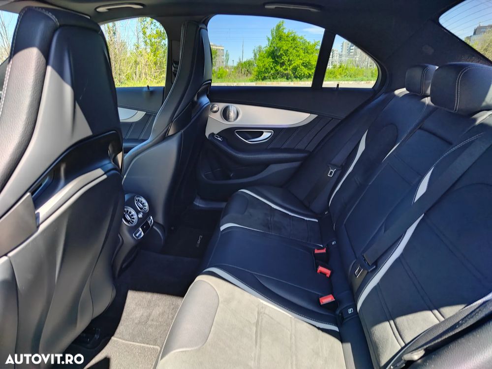 Mercedes-Benz C 63 AMG - 9