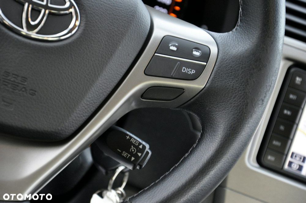Toyota Avensis 1.8 Sol plus NAVI - 8