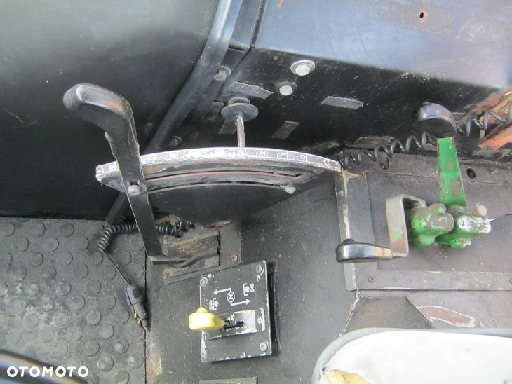 John Deere 2250 - 2RM - 8