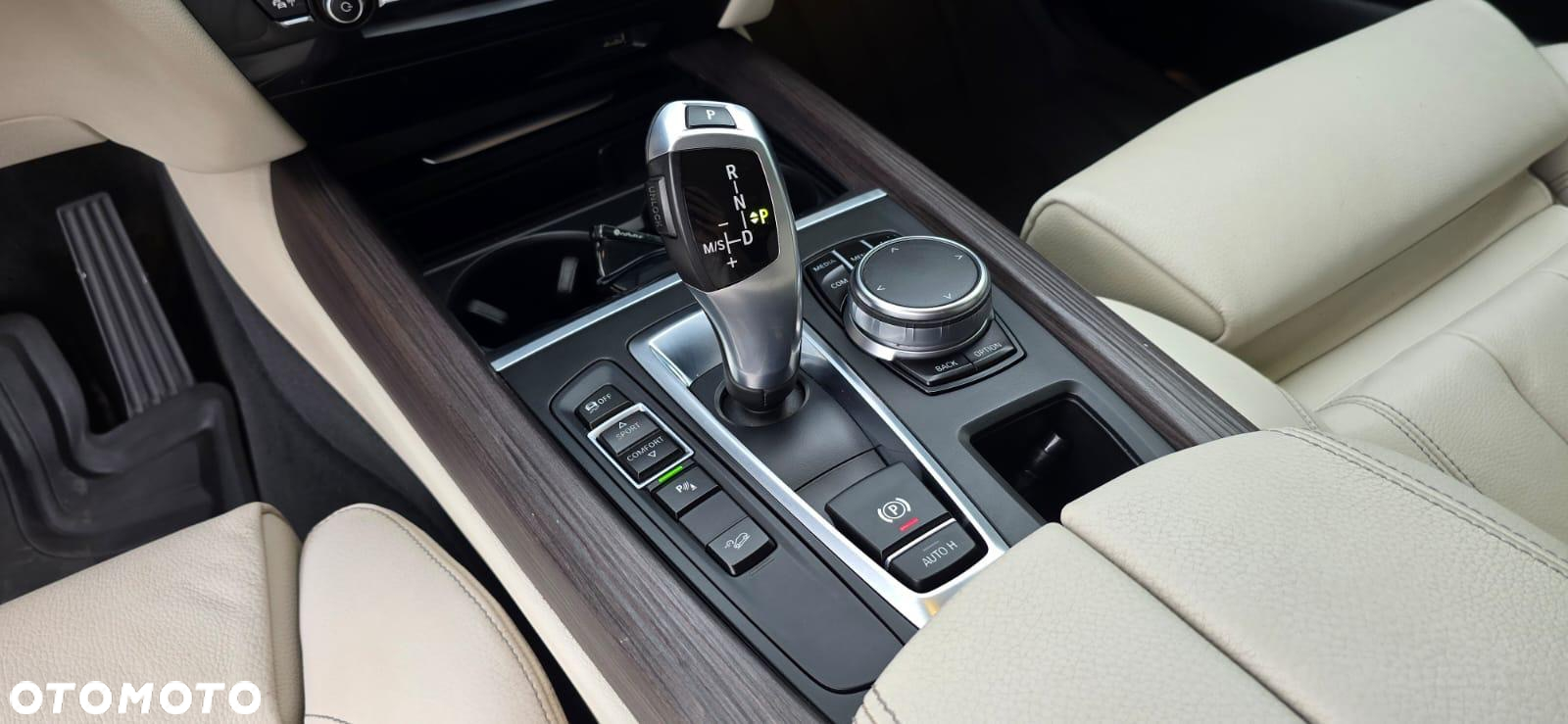 BMW X5 xDrive25d - 24