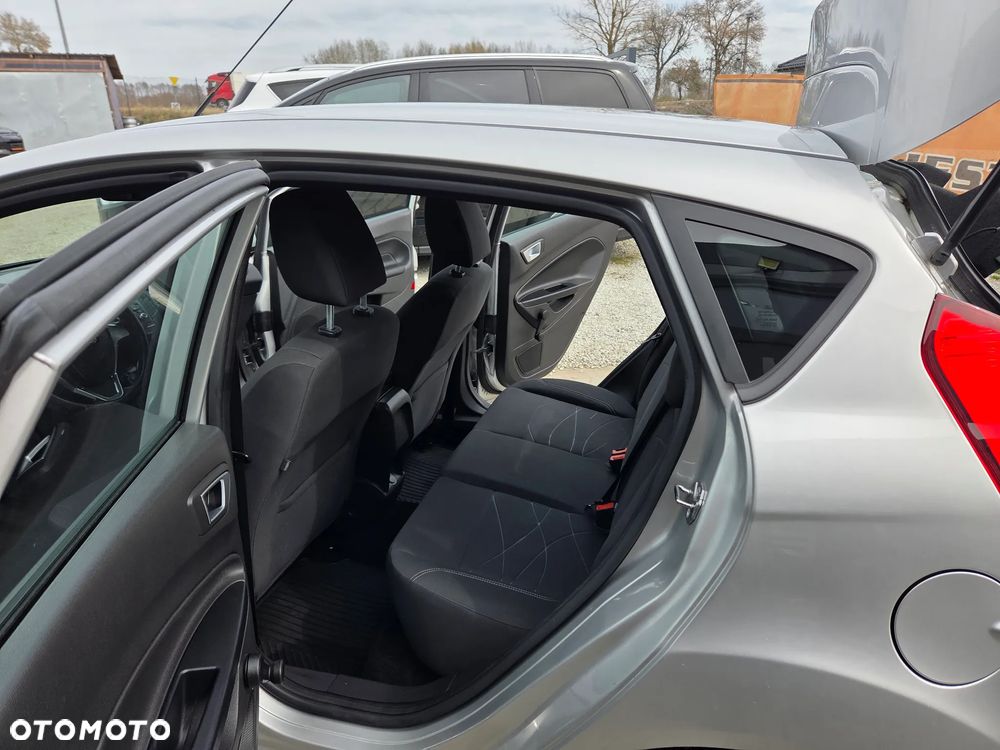 Ford Fiesta 1.5 TDCi ST&St Titanium - 14
