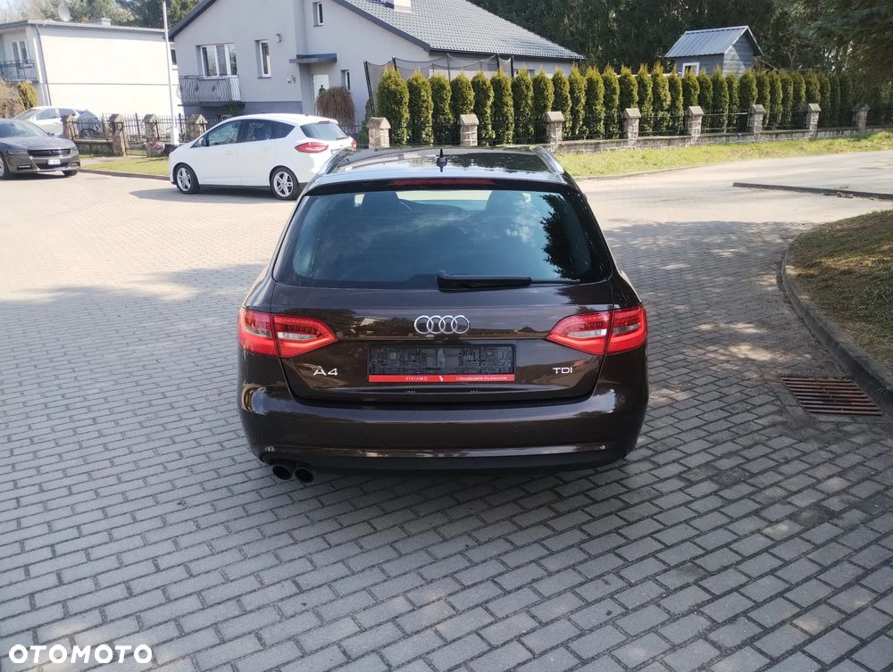 Audi A4 Avant - 11