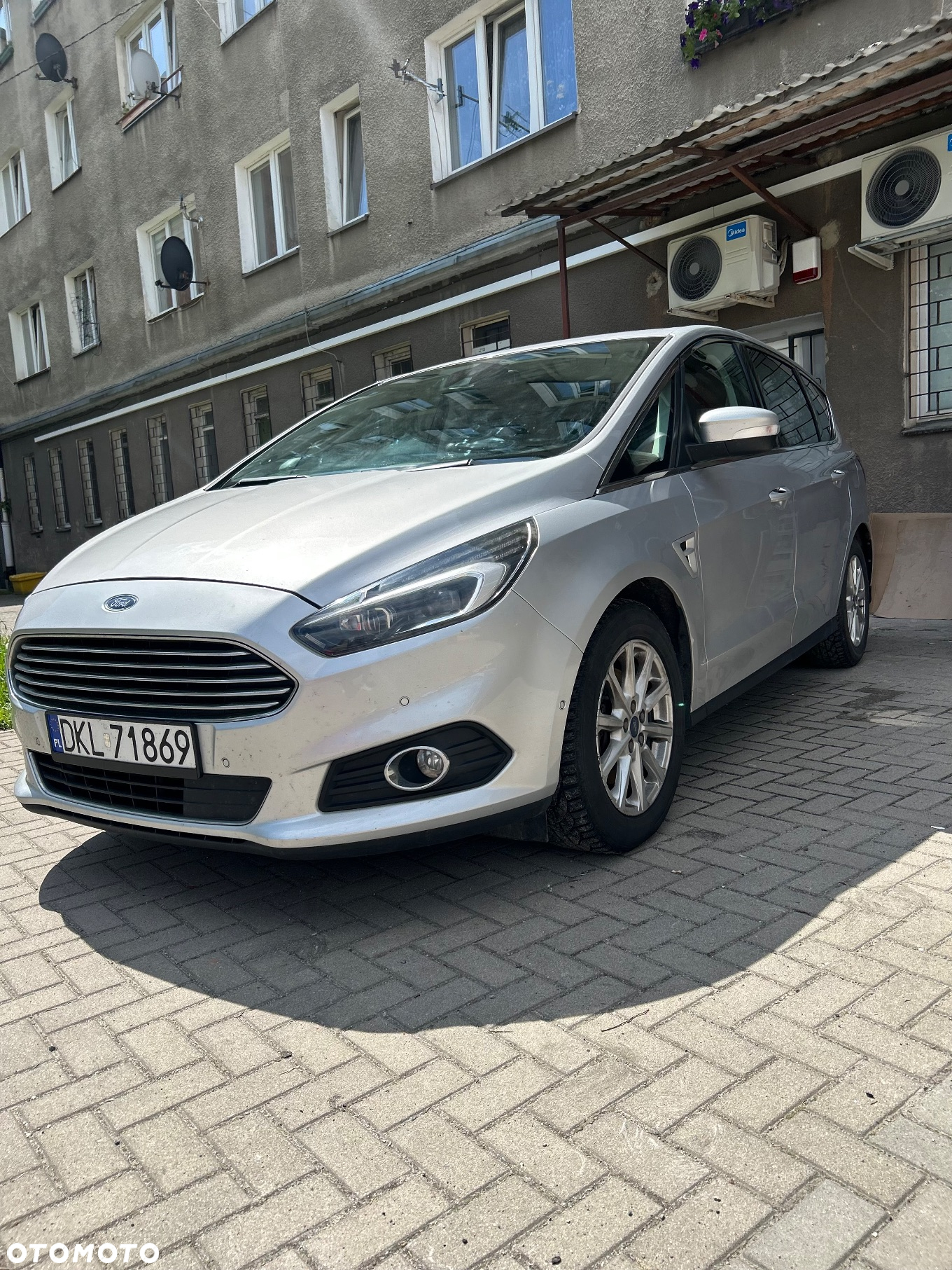 Ford S-Max - 9