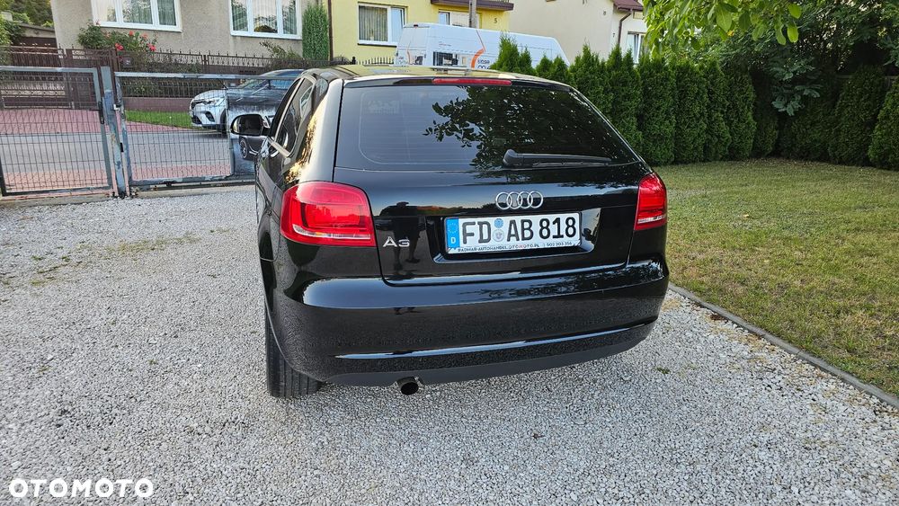 Audi A3 Sportback 1.6 Ambiente - 25