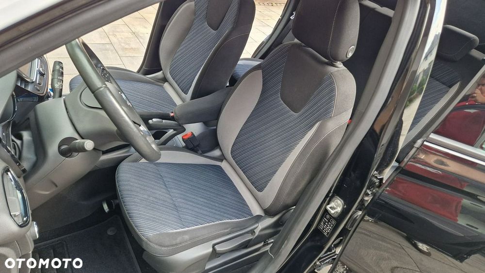 Opel Crossland X - 26