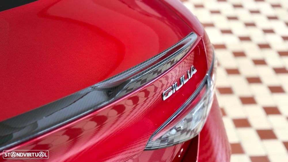 Alfa Romeo Giulia 2.9 V6 Bi-Turbo AT8 Quadrifoglio - 8