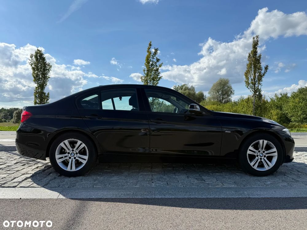 BMW Seria 3 318i Sport Line - 2