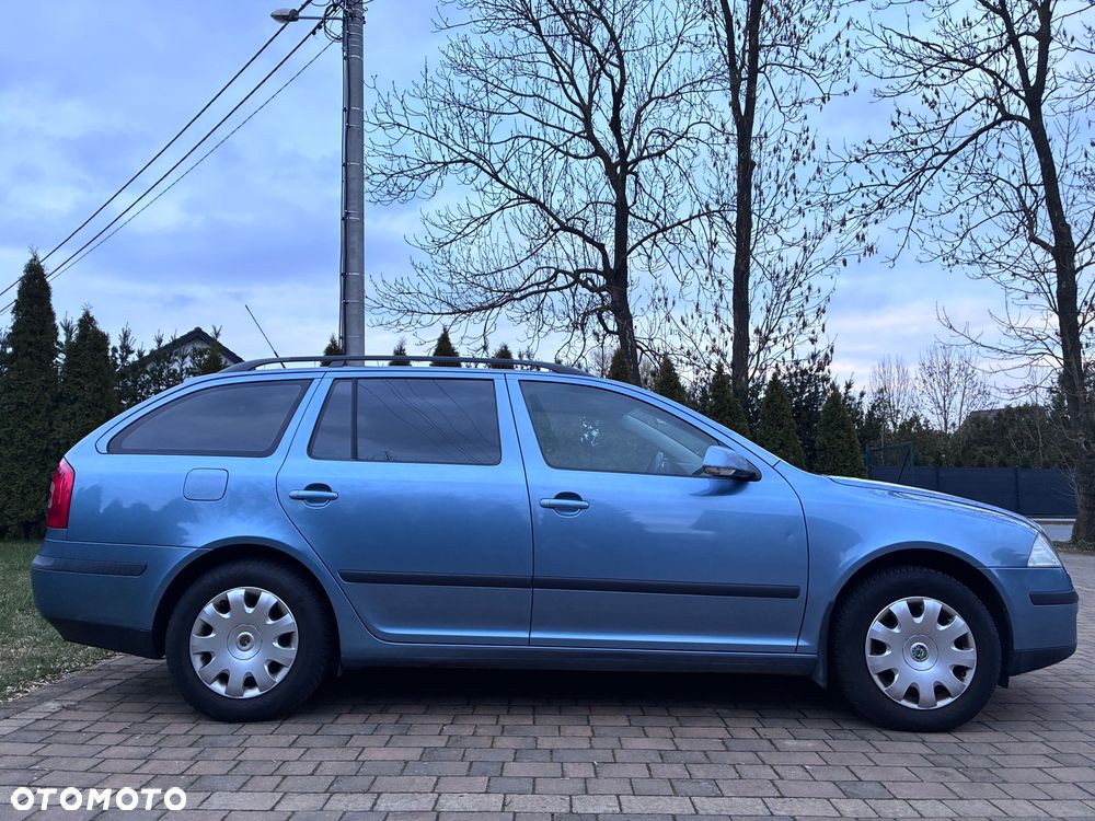 Skoda Octavia 1.6 Combi Ambiente - 7