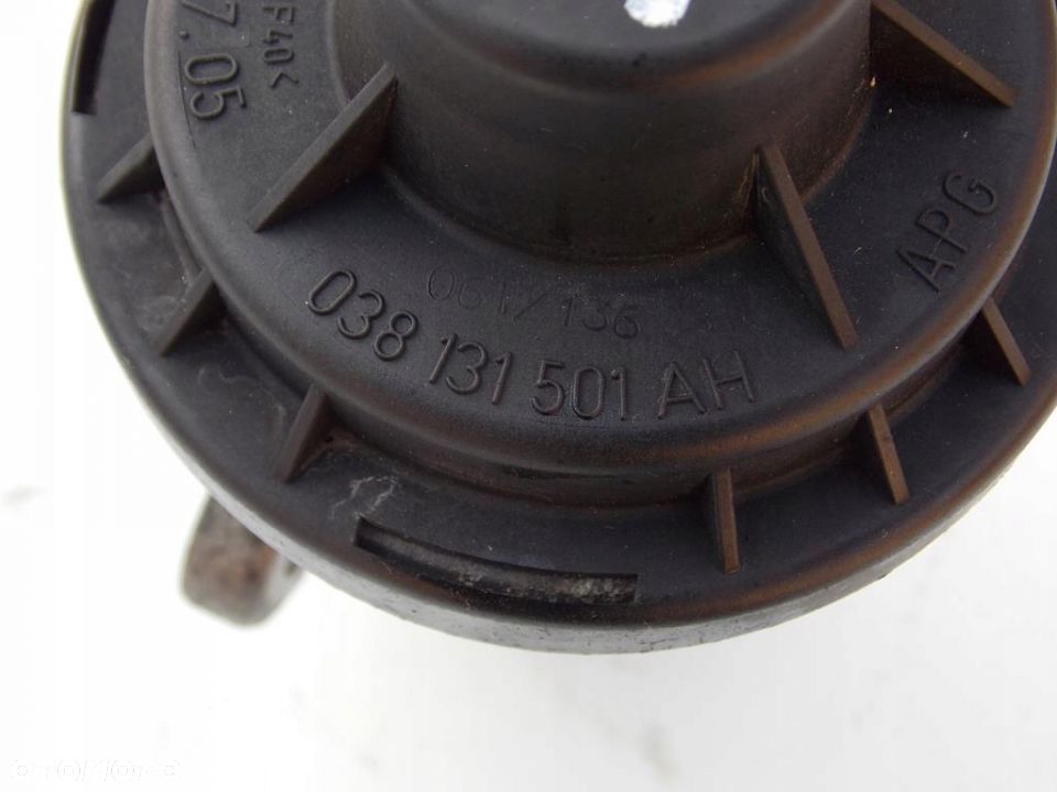 ZAWÓR EGR GOLF V CADDY 2.0 SDI BDK 038131501AH - 2