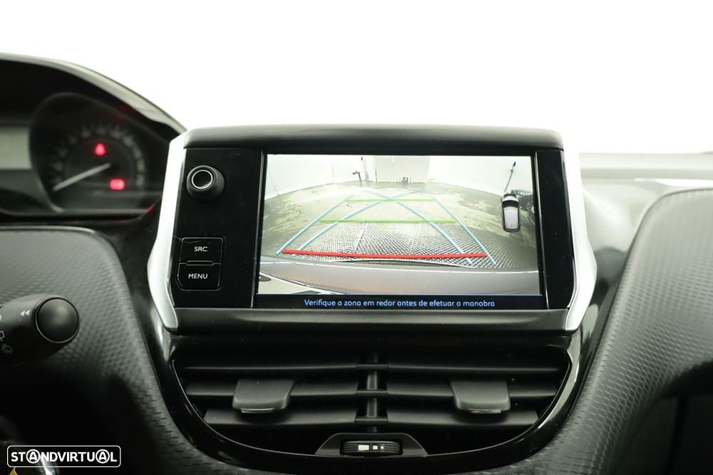 Peugeot 208 1.2 PureTech Signature - 12