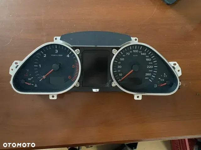 LICZNIK ZEGARY AUDI Q7 3.0 4L0920931A - 1