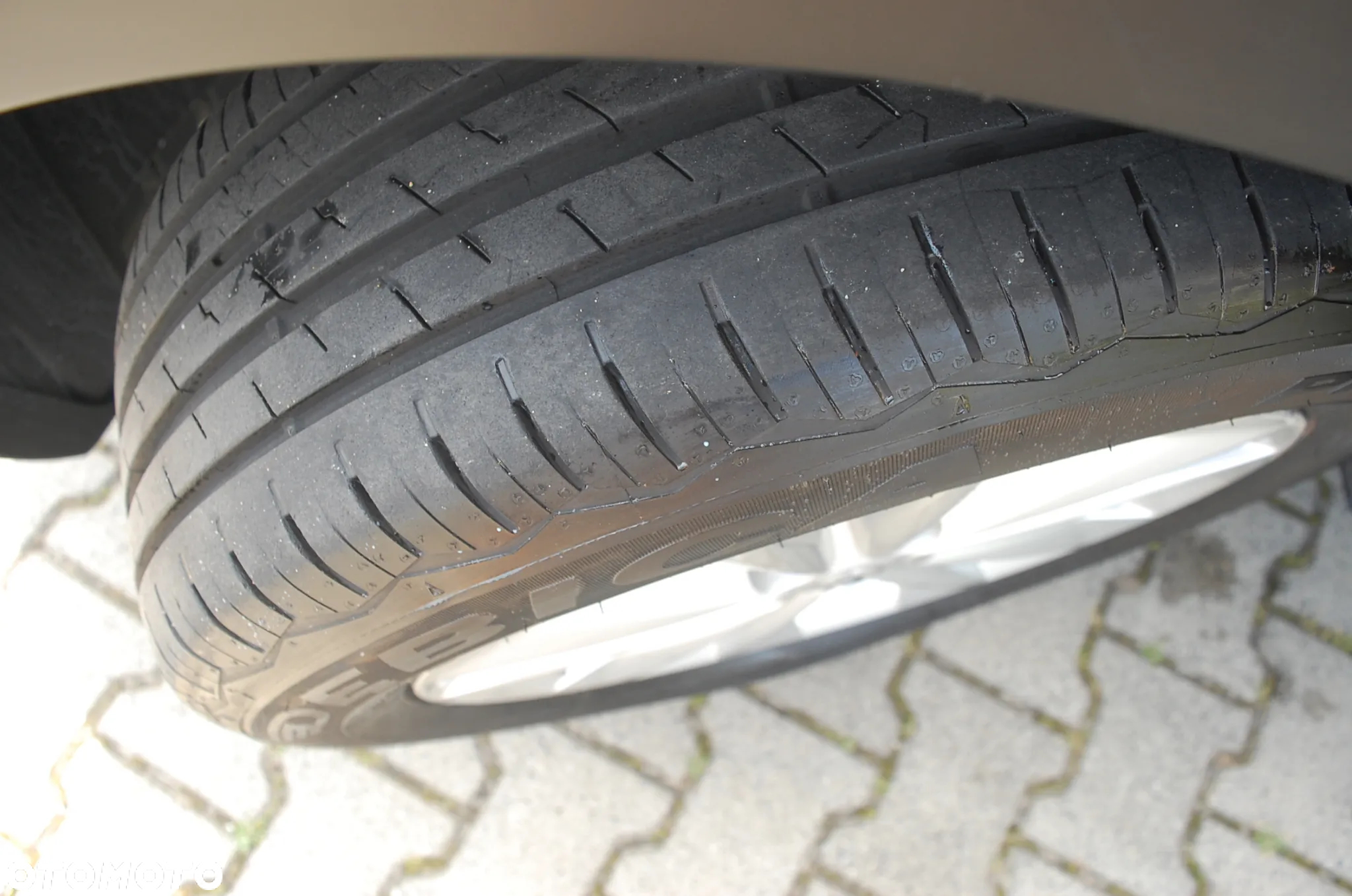 Nissan Qashqai 1.6 dCi 4 x 4 DPF acenta - 8