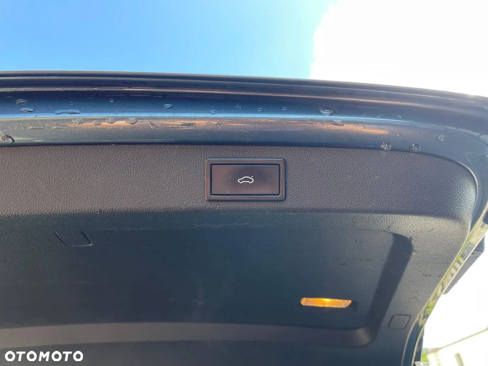 Skoda Superb Combi 2.0 TDI DSG Style - 16