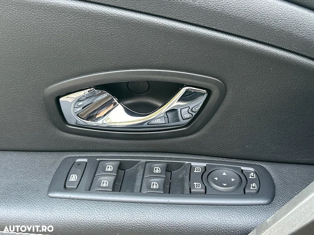 Renault Megane ENERGY dCi 110 Start & Stop Bose Edition - 29