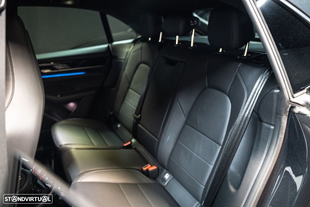 Porsche Macan Electric - 22
