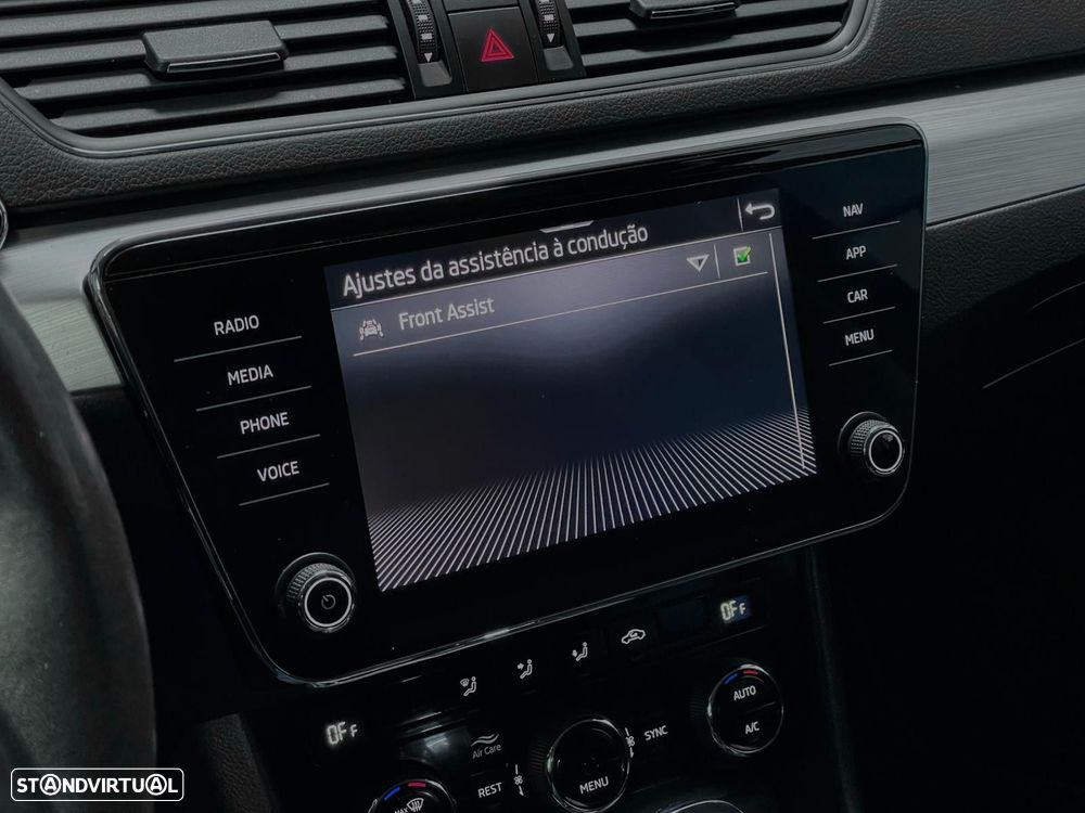 Skoda Superb Break 2.0 TDI Style DSG - 24