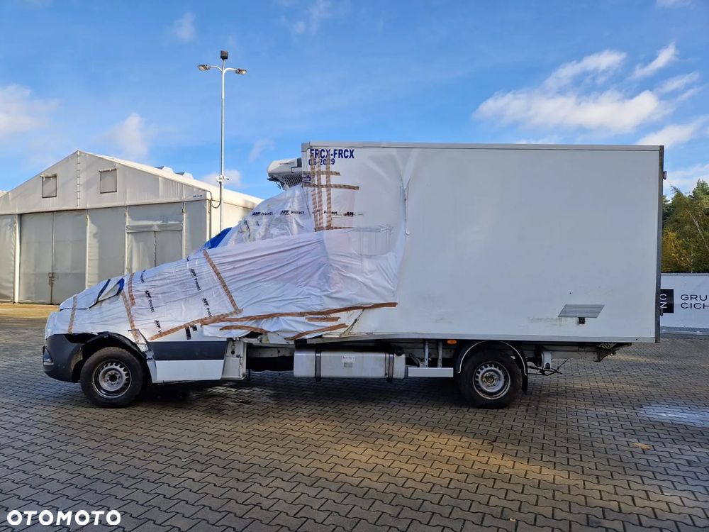 Mercedes-Benz Sprinter 317 - 7