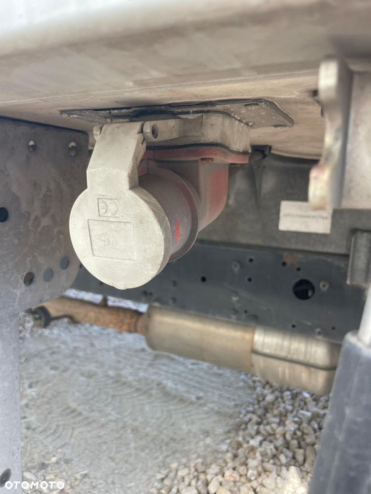 Iveco 70C18 Chłodnia/Mroźnia Multitemperatura 10EP Winda Zasilanie 230V - 13