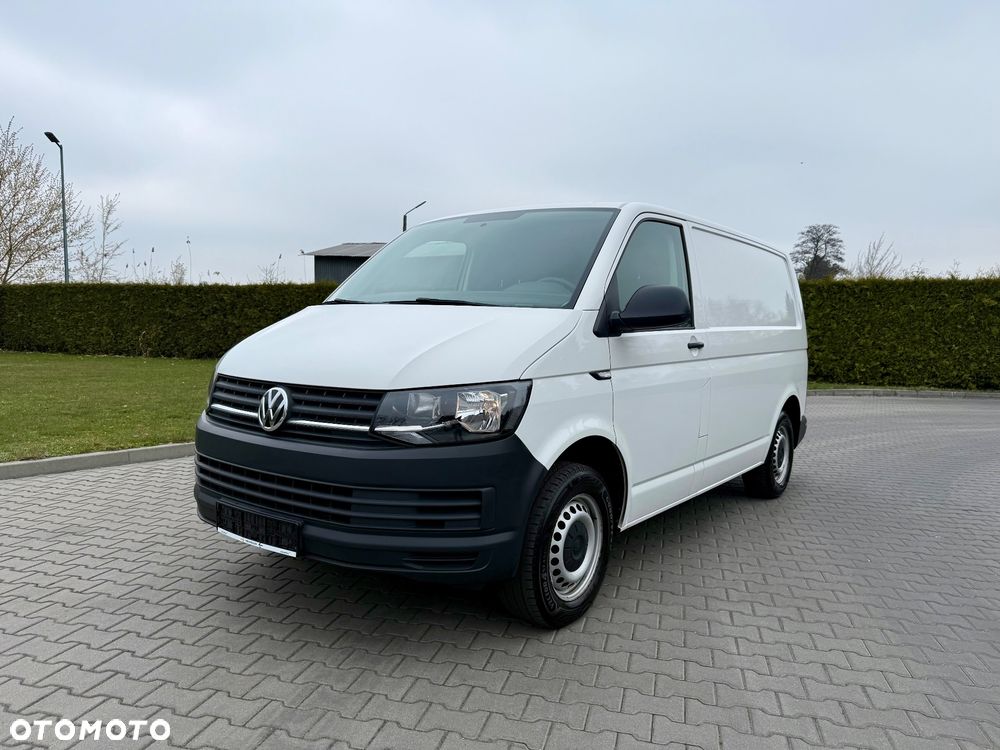 Volkswagen Transporter - 1