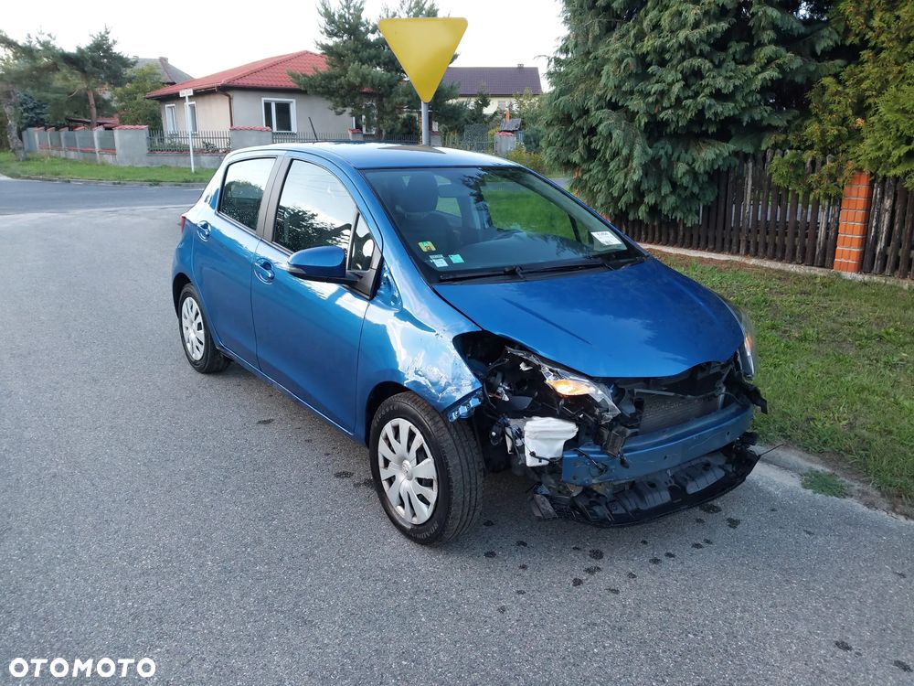 Toyota Yaris 1.33 Premium - 7