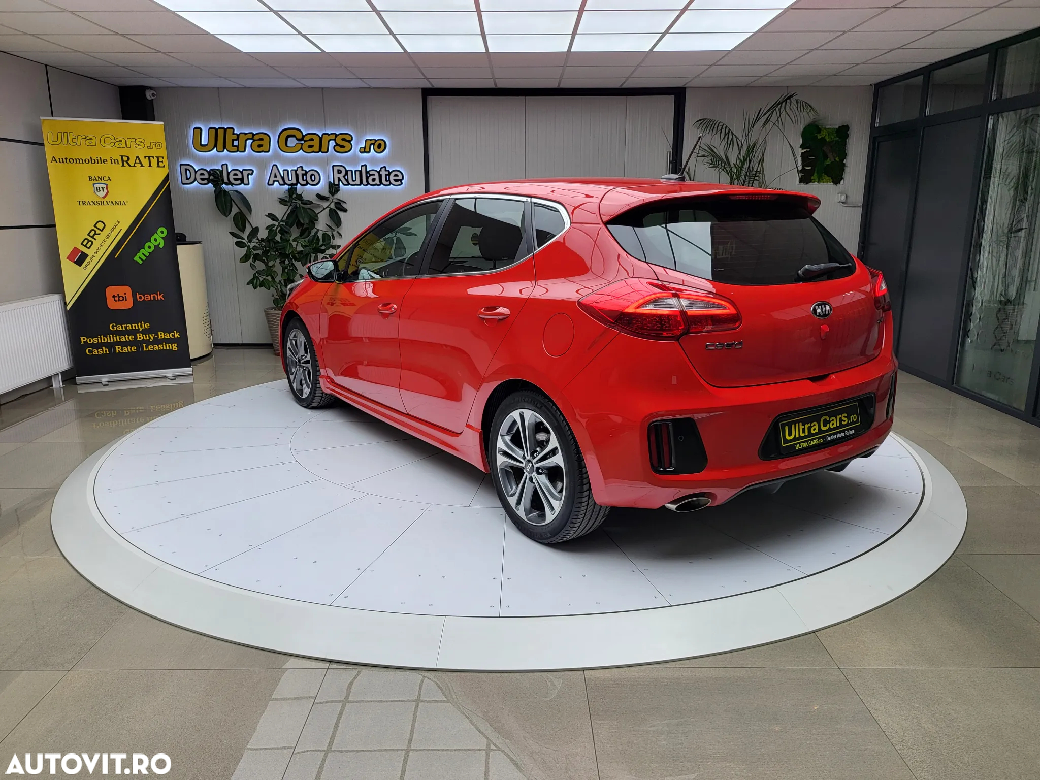 Kia Ceed 1.6 CRDi 136 ISG SW GT Line - 4