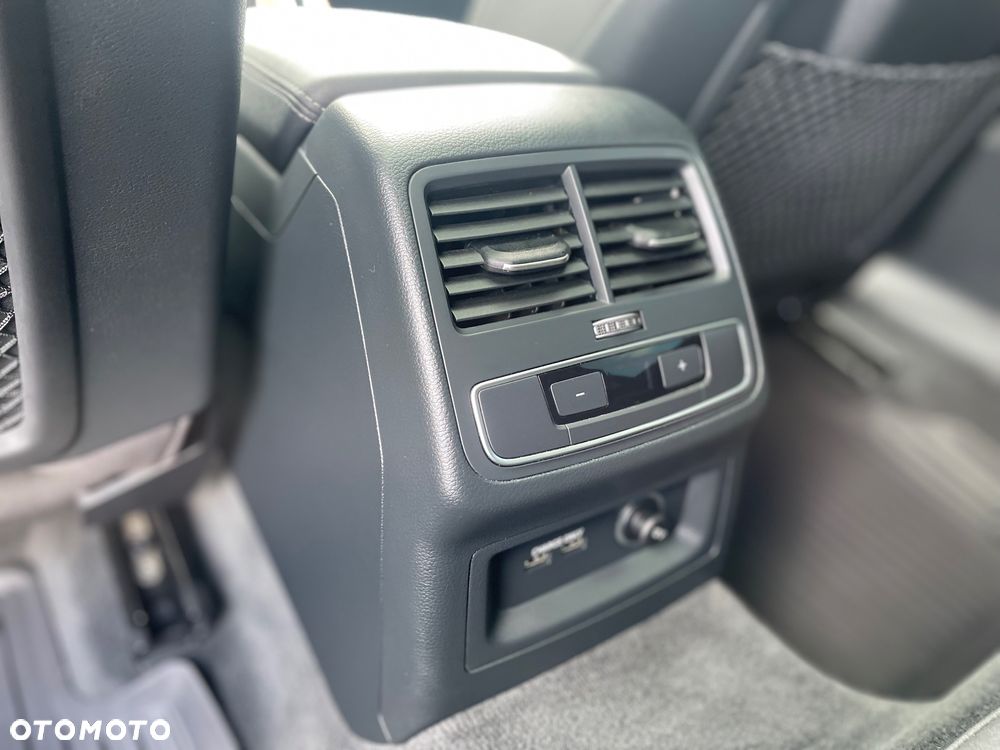 Audi A4 Limousine 40 TFSI S tronic design - 36
