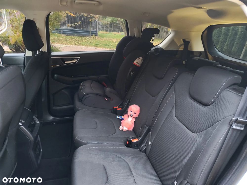 Ford S-Max - 12
