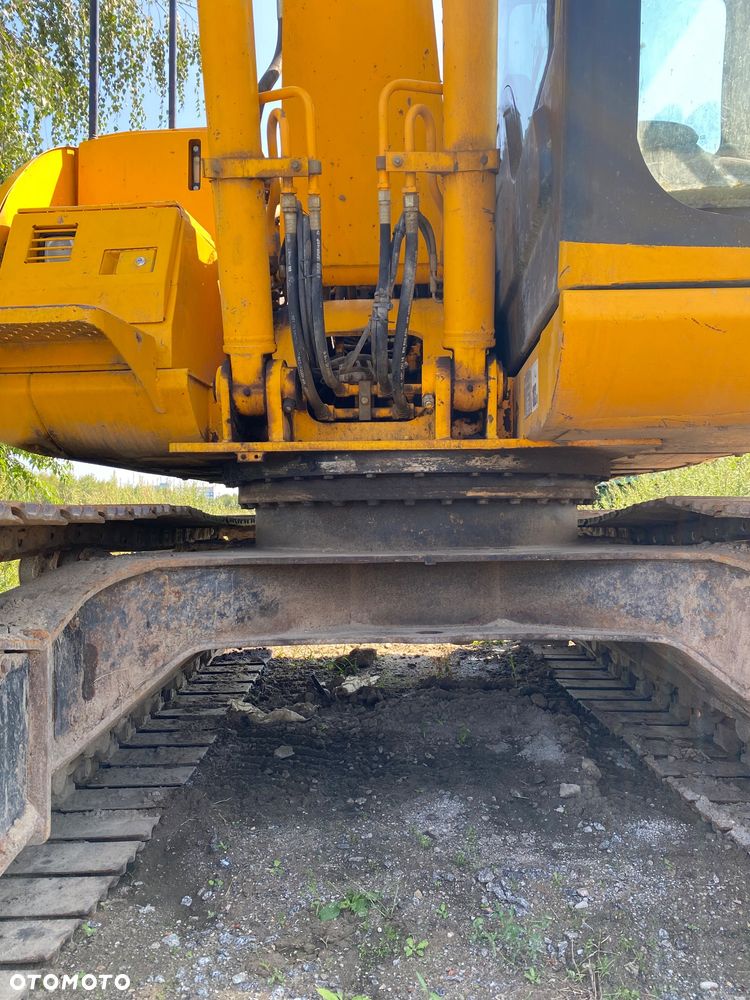 JCB JS130 - 16