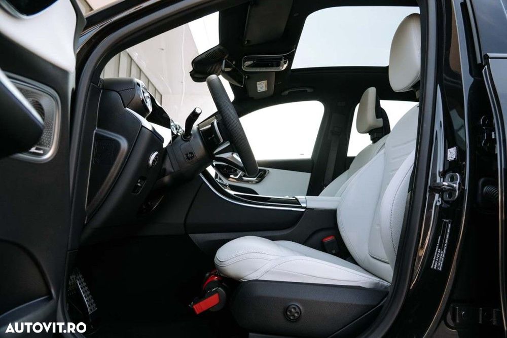 Mercedes-Benz GLC - 32