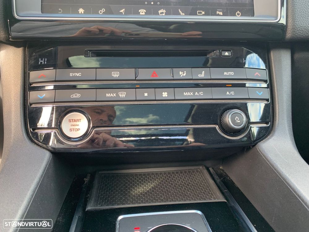 Jaguar F-Pace 2.0 i4D R-Sport Aut. - 29