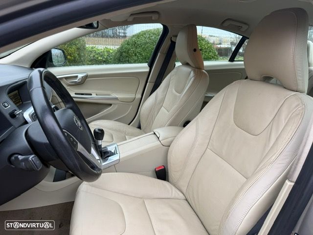 Volvo S60 1.6 D2 Momentum Eco - 7