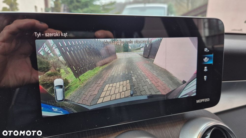 Mercedes-Benz GLC 220 d 4Matic 9G-TRONIC AMG Line Plus - 19