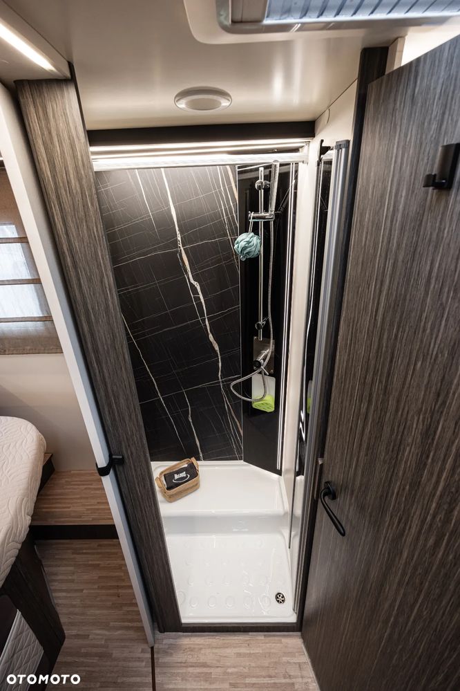 McLOUIS MC4 879 - 5 osobowy - 19