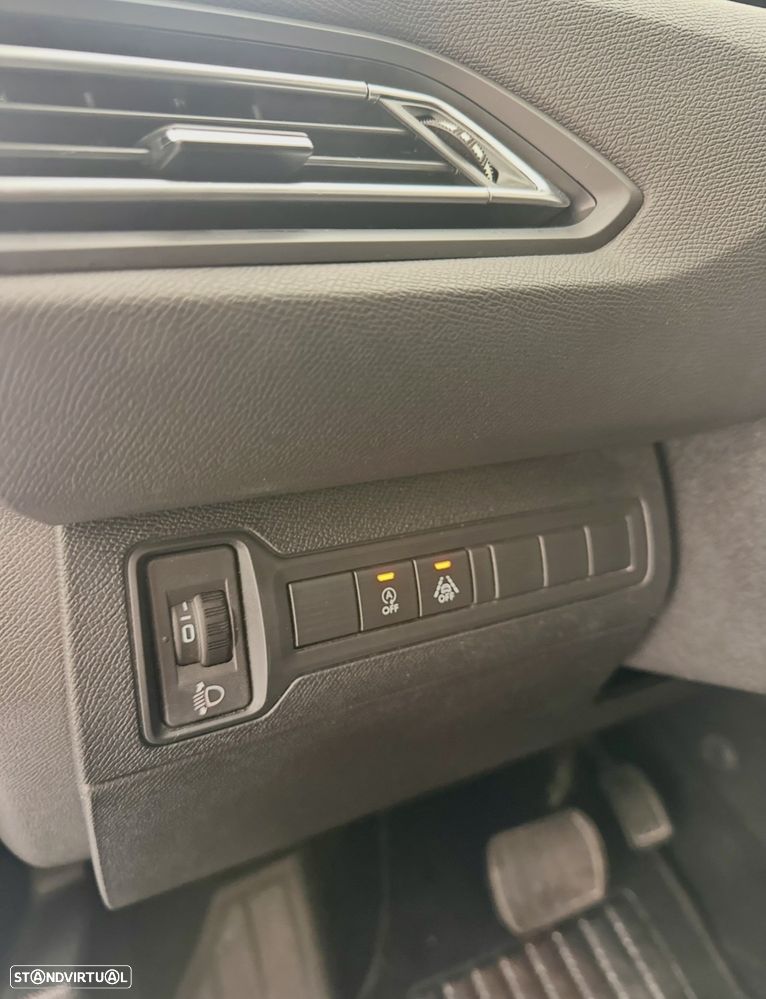 Peugeot 308 SW BlueHDi 120 EAT6 Stop & Start Allure - 9