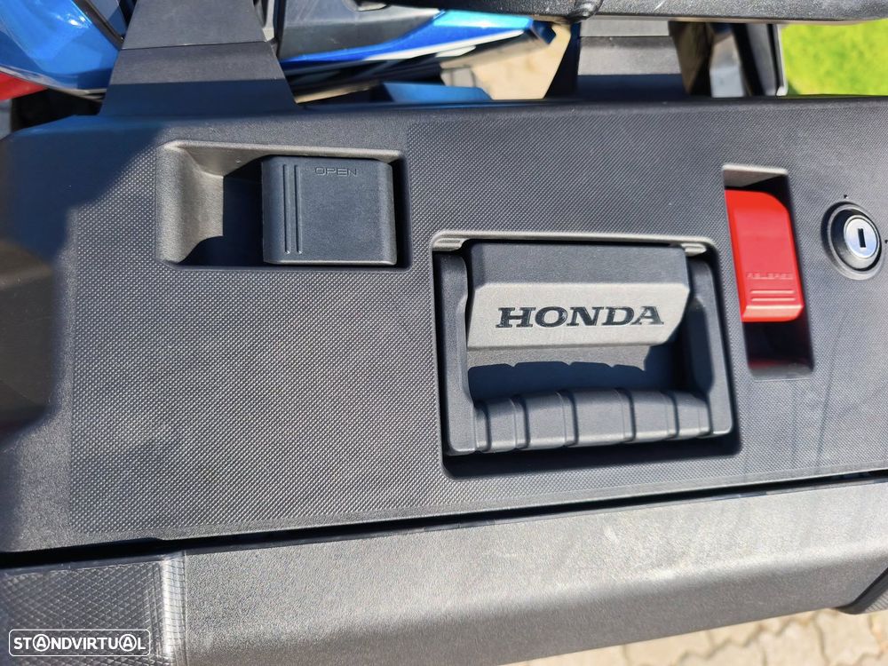 Honda Africa Twin 1100 - 5