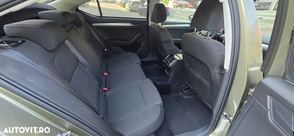 Skoda Superb 2.0 TDI Ambition - 19