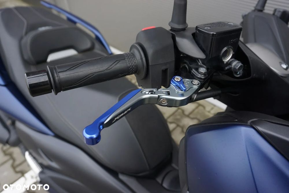 Yamaha X-max - 8