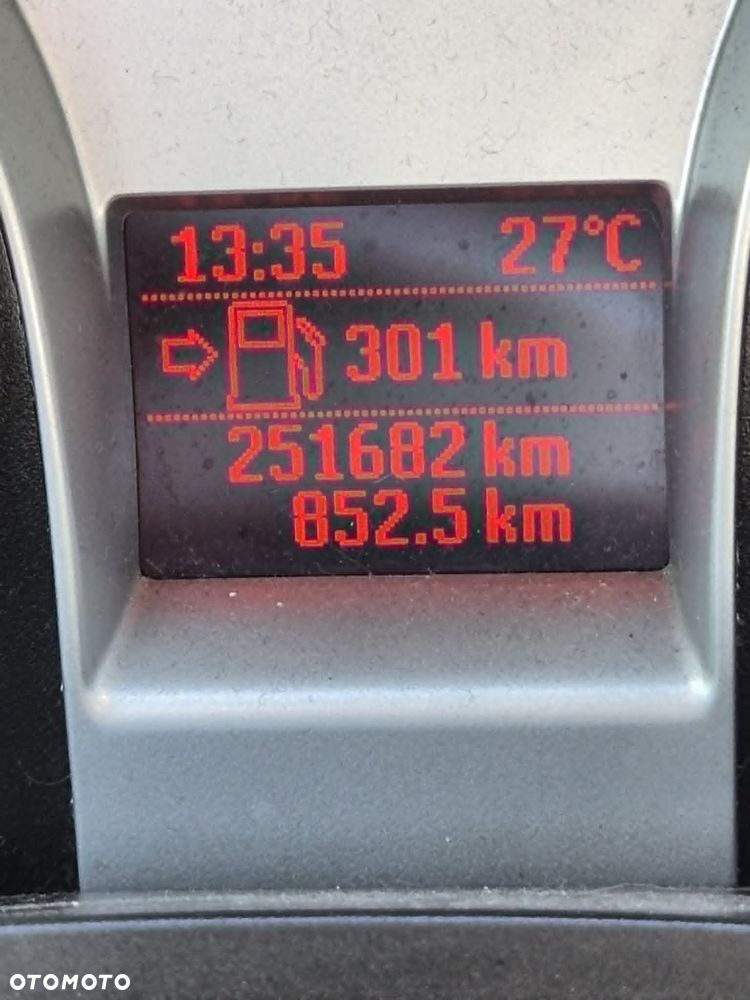 Ford Kuga 2.0 TDCi 2x4 Champions Edition - 6