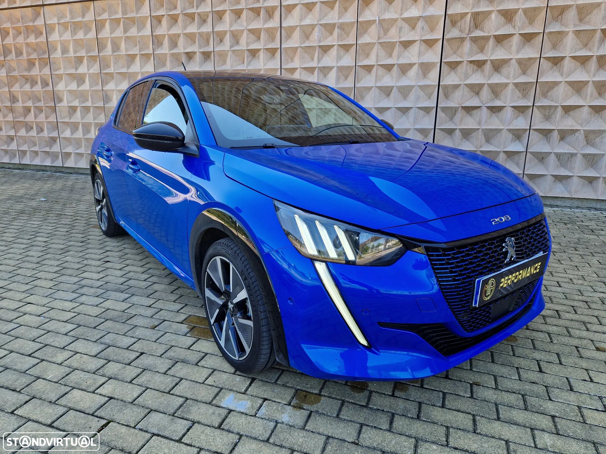 Peugeot e-208 50 kWh GT Line - 1