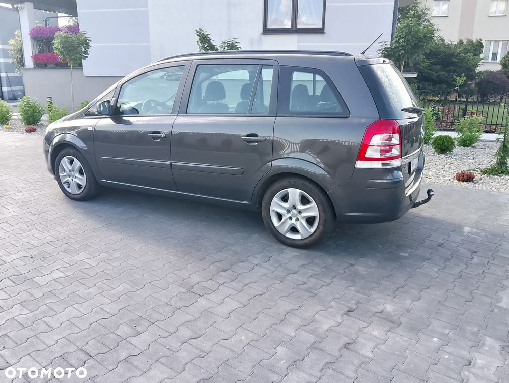 Opel Zafira - 3