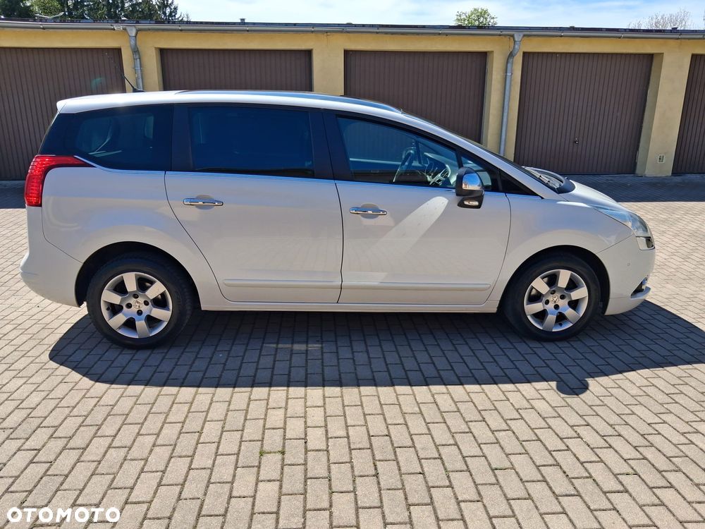 Peugeot 5008 HDI FAP 150 Style - 4
