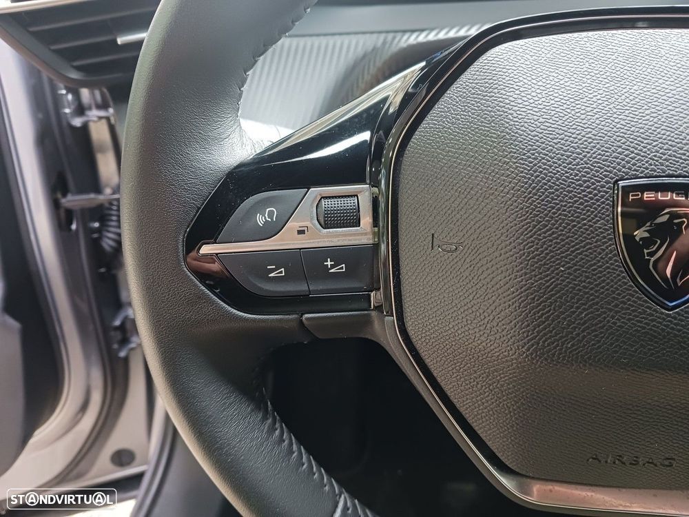 Peugeot e-2008 50 kWh Allure Pack - 25