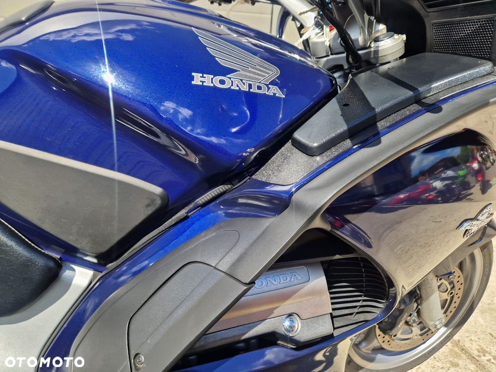 Honda ST - 8